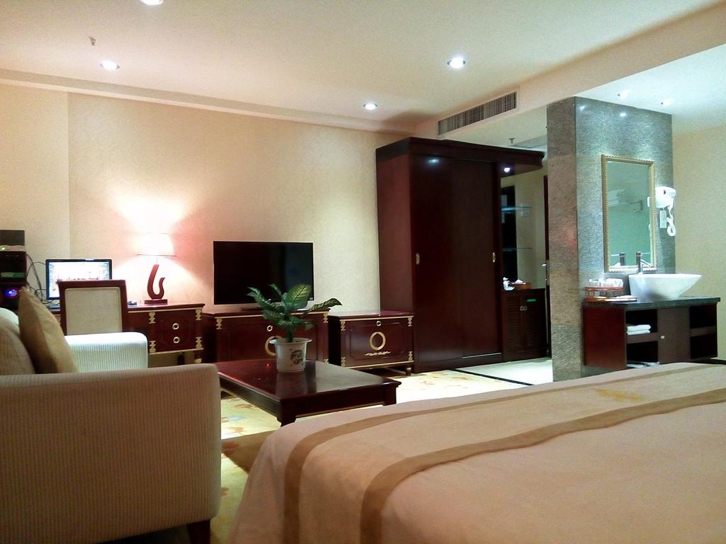 Guangzhou Li Gang Hotel Room photo