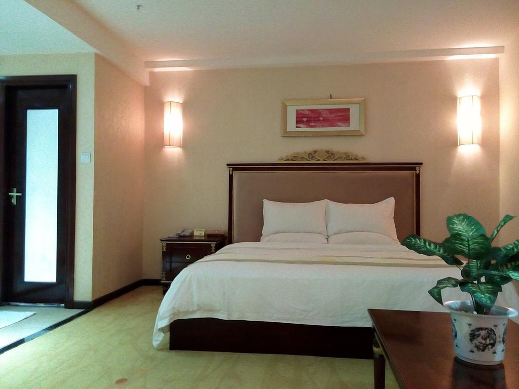 Guangzhou Li Gang Hotel Room photo