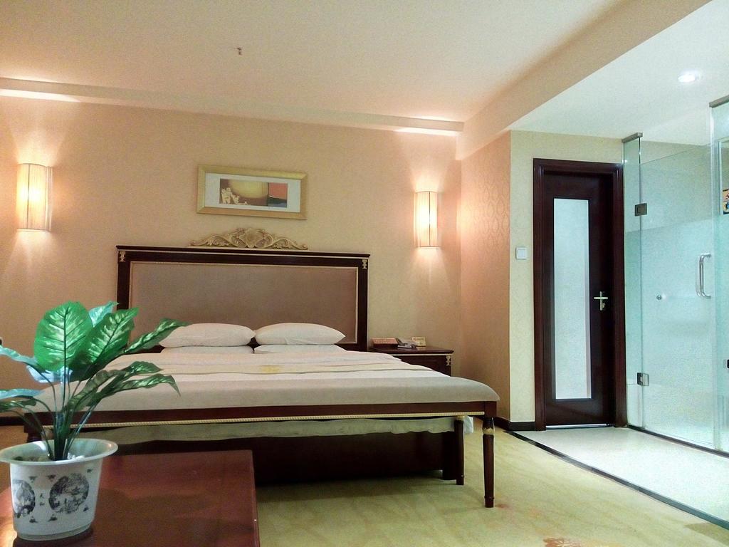 Guangzhou Li Gang Hotel Room photo
